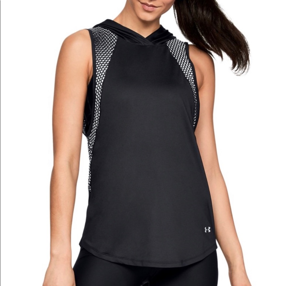 Under Armour Women’s Light and Airy Black Hoodie Size Small NWT